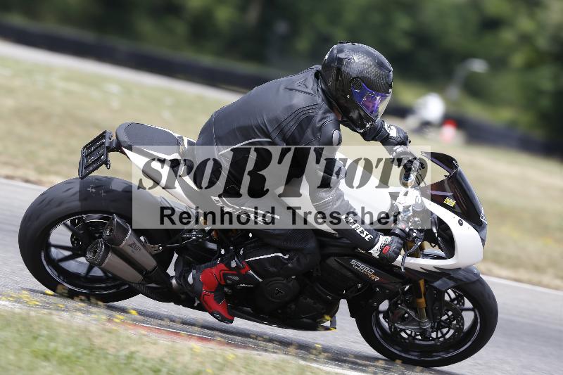 Archiv-2025/32 07.07.2025 Plüss Moto Sport ADR/Einsteiger/backside